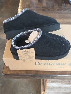 Bearpaw Size 6 Women's NEW Black Suede Slip-On Mule Slippers with Woven Trim